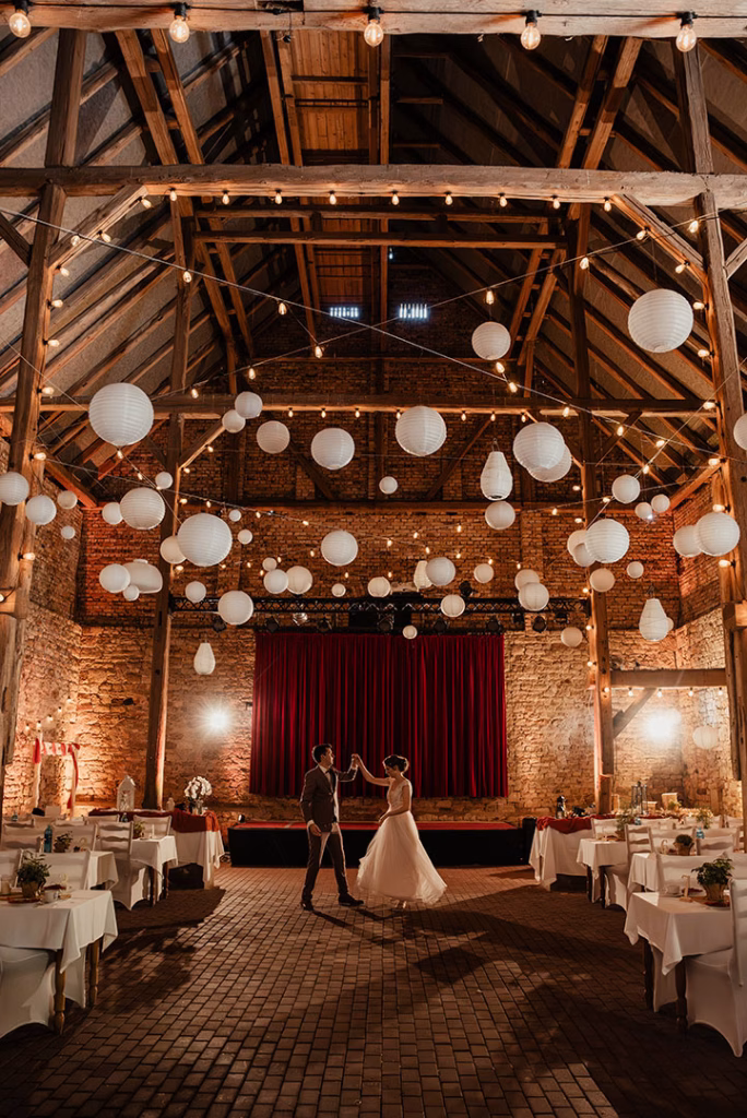 Hochzeit Gut Trebitz Saalescheune