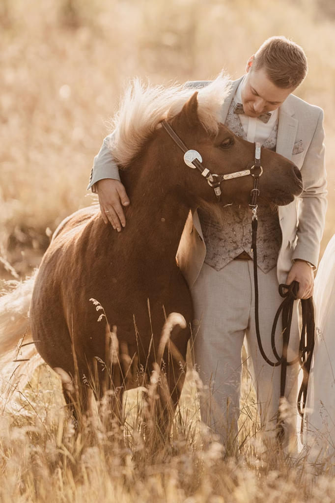Hochzeitsshooting mit Pferd